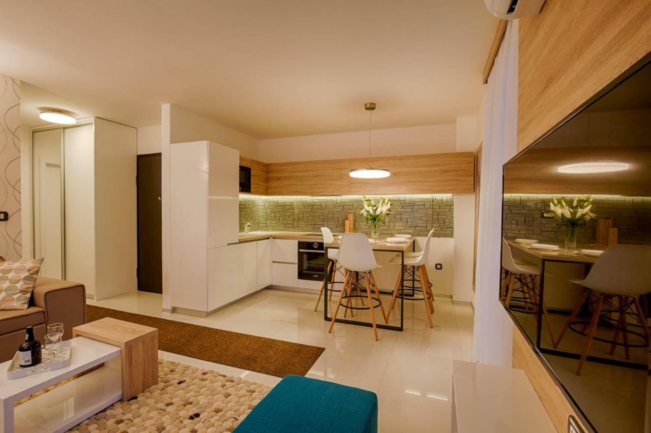 Deluxe By Traveler Tourist Agency Krk Krk Town