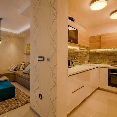 Deluxe Beach Apartments by Traveler Tourist Agency Krk Krk Town Exterior photo